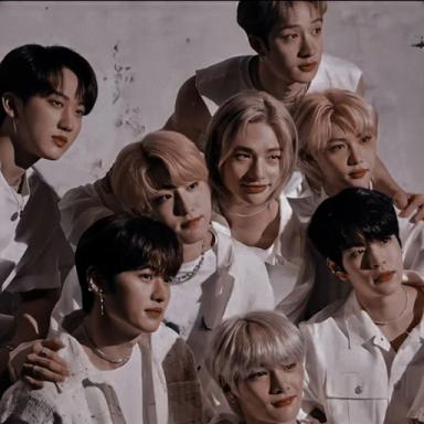 [NEW!!] Stray Kids Quiz 🤍 icon