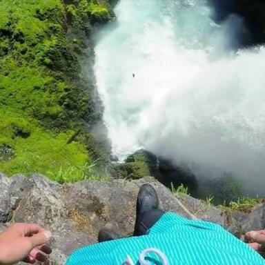 Thumbnail for Jumping Off Waterfalls Game
