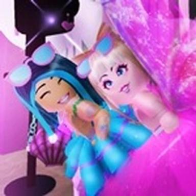Thumbnail for 🦇Royalloween🦇Old Royale High🦇 Game